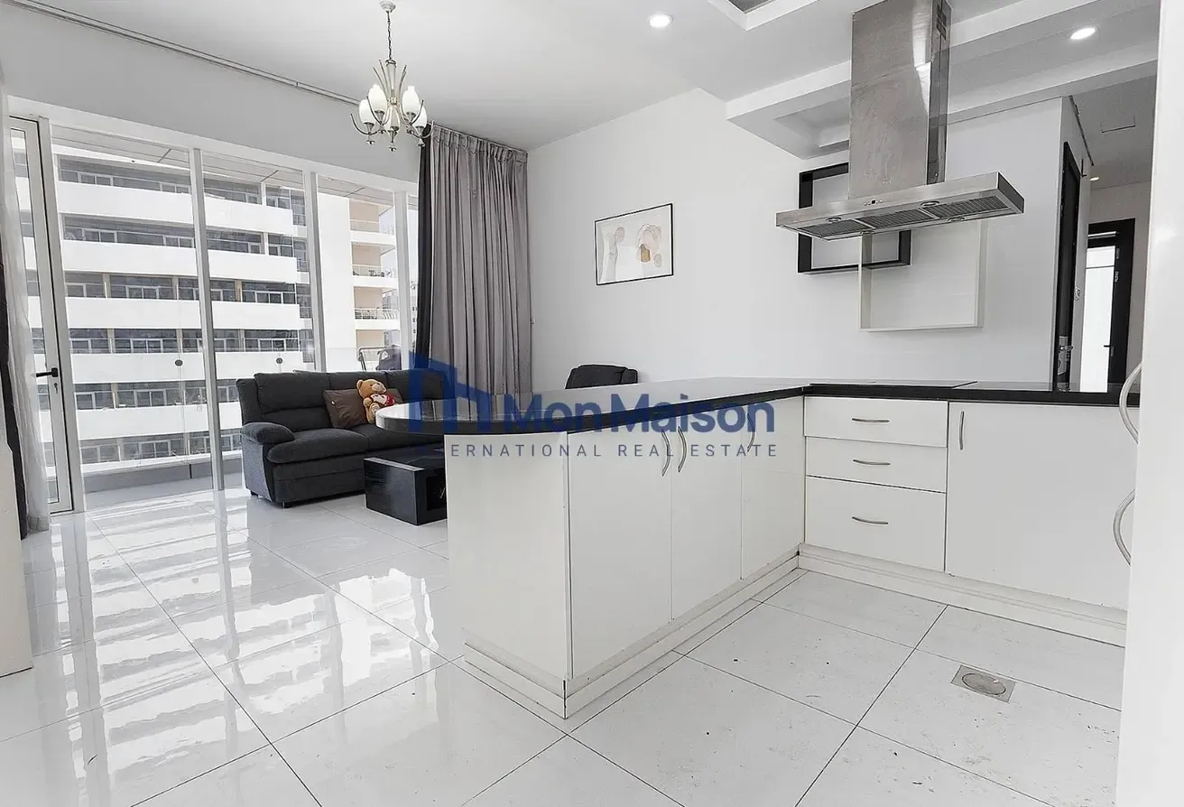 Fully Furnished | Near Bus Stop | Well Maintained