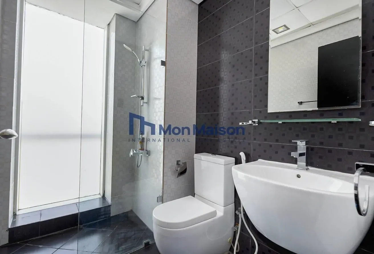 Fully Furnished | Near Bus Stop | Well Maintained
