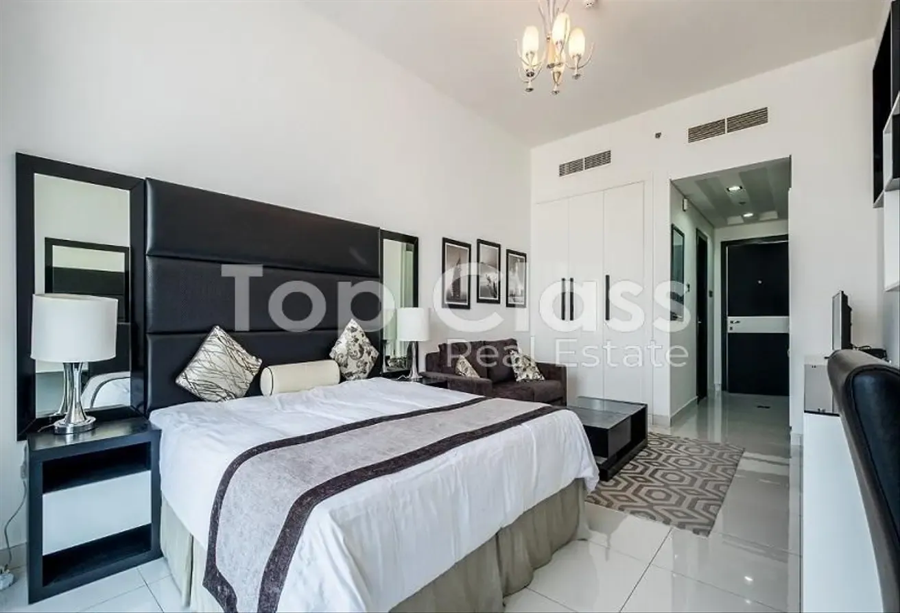 Fully Furnished | Golf Course View | Vacant Now