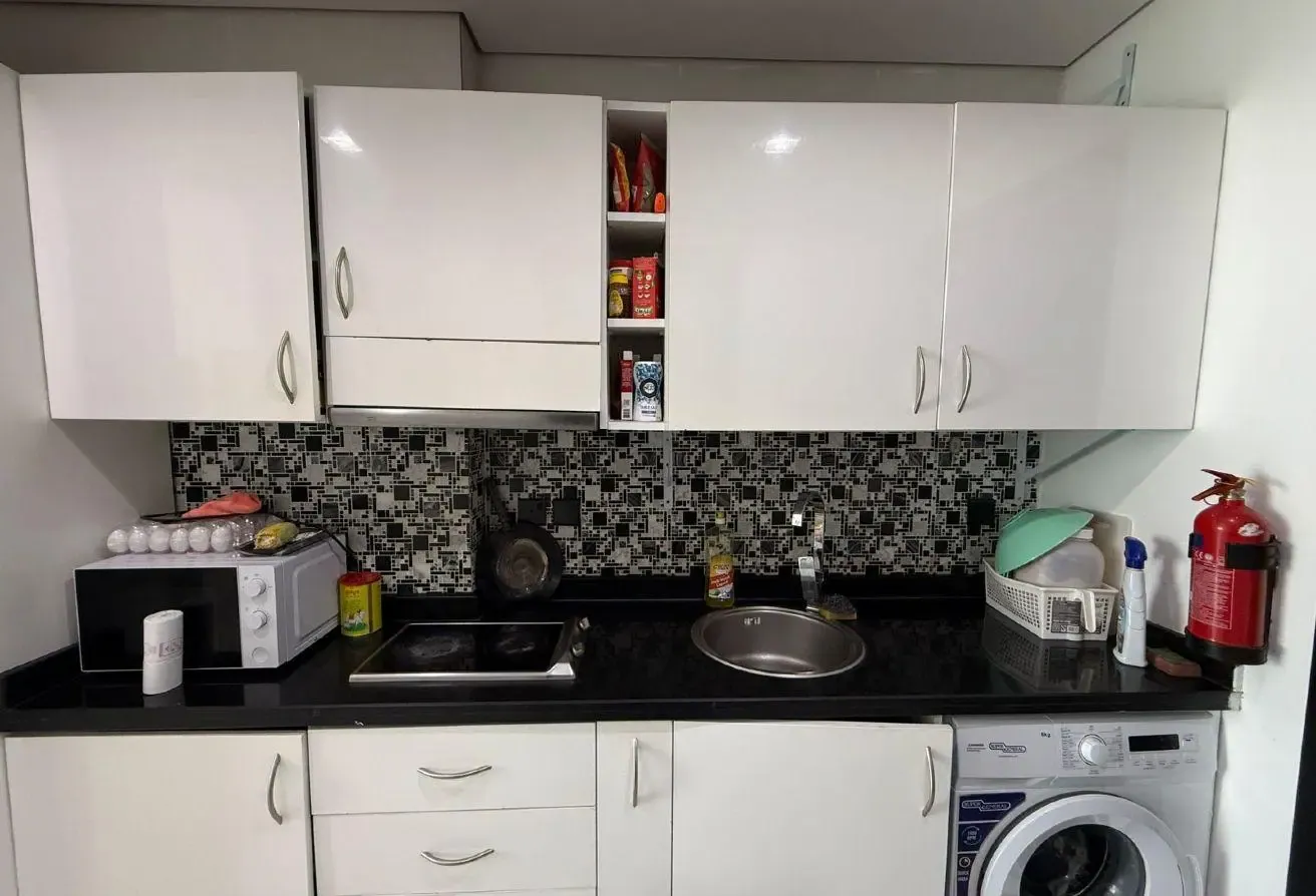 FULLY FURNISHED STUDIO AT HIGHEST FLOOR FOR RENT