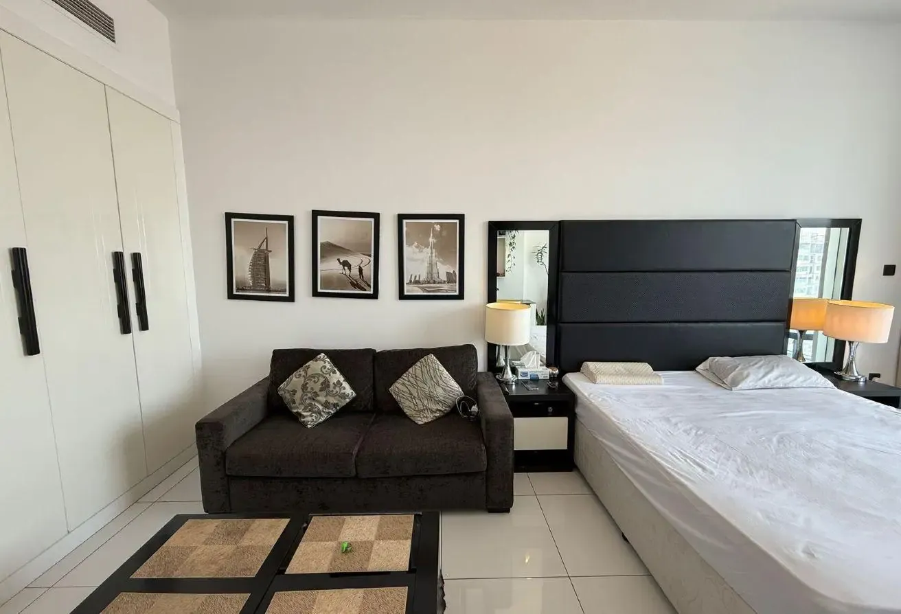 FULLY FURNISHED STUDIO AT HIGHEST FLOOR FOR RENT
