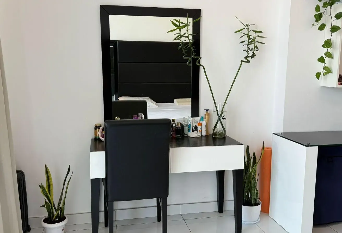 FULLY FURNISHED STUDIO AT HIGHEST FLOOR FOR RENT
