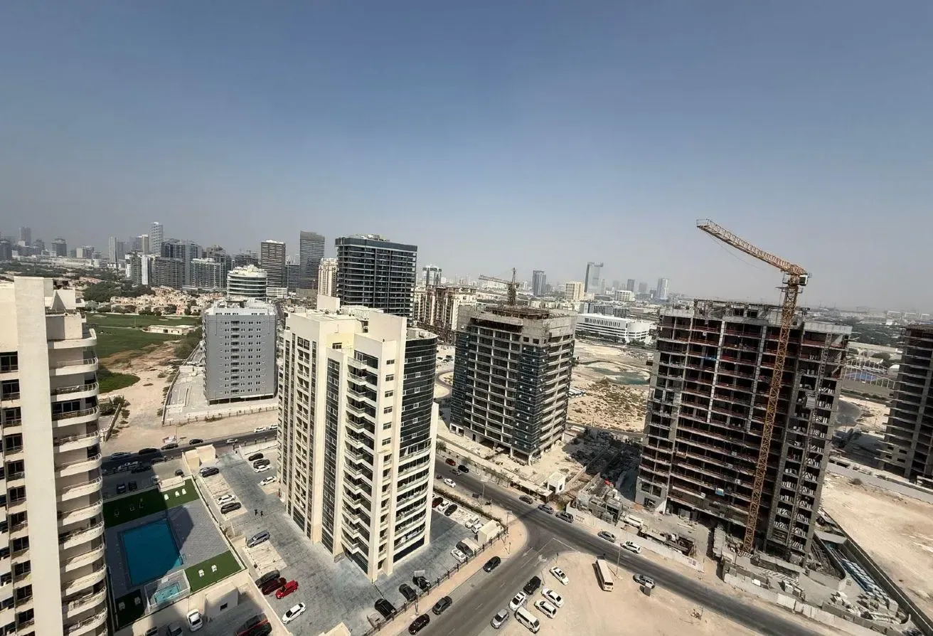 FULLY FURNISHED STUDIO AT HIGHEST FLOOR FOR RENT