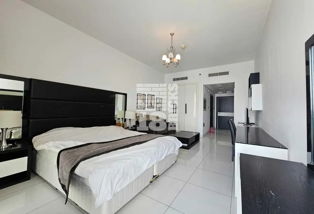 Gulf Course View | Fully Furnished | Vacant