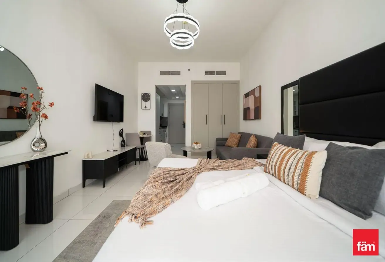 Upgraded Studio | Brand New Furnishing | Golf View