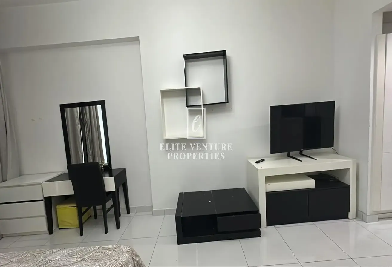 VACANT | STUDIO | PRIME LOCATION