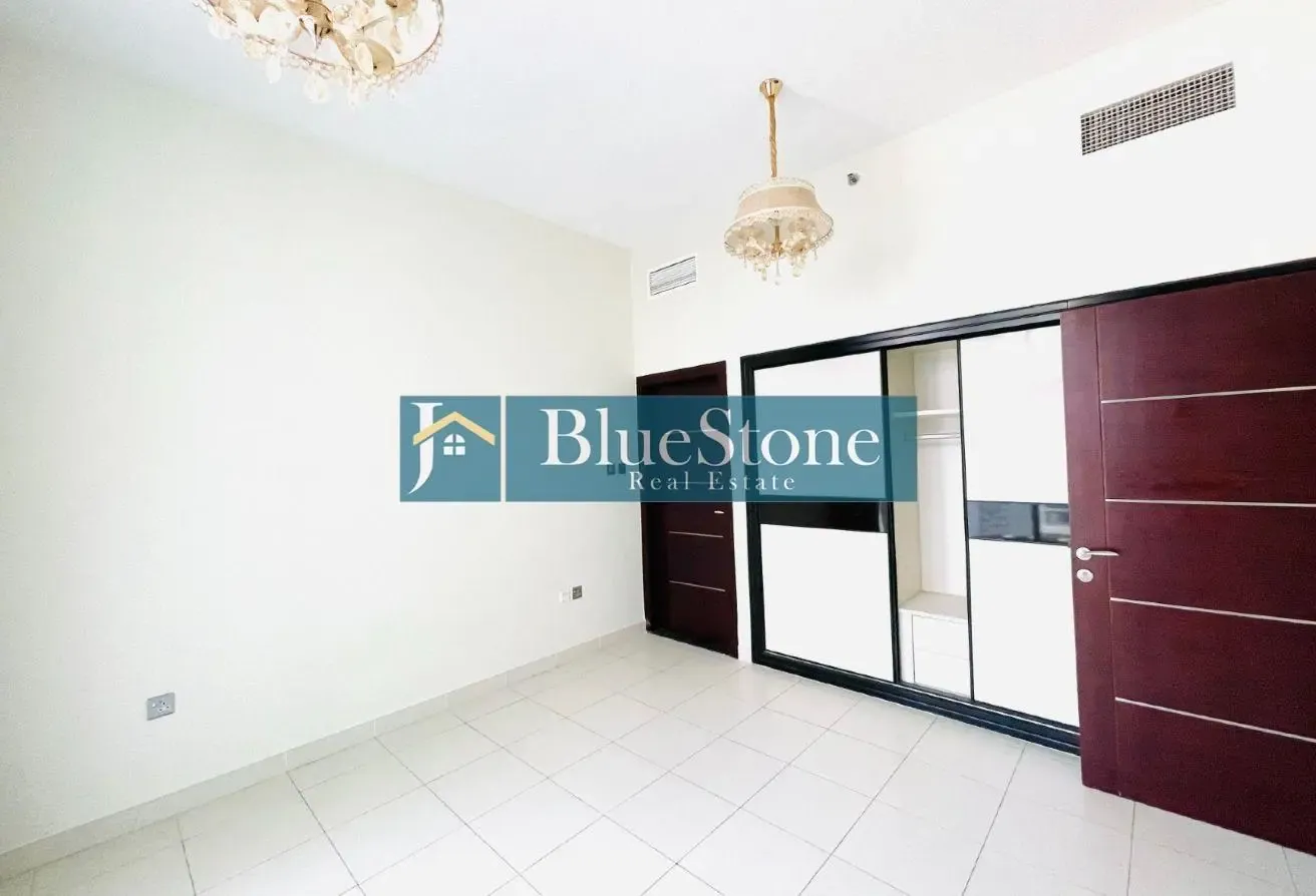 Large One Bed with Maid room | Open View