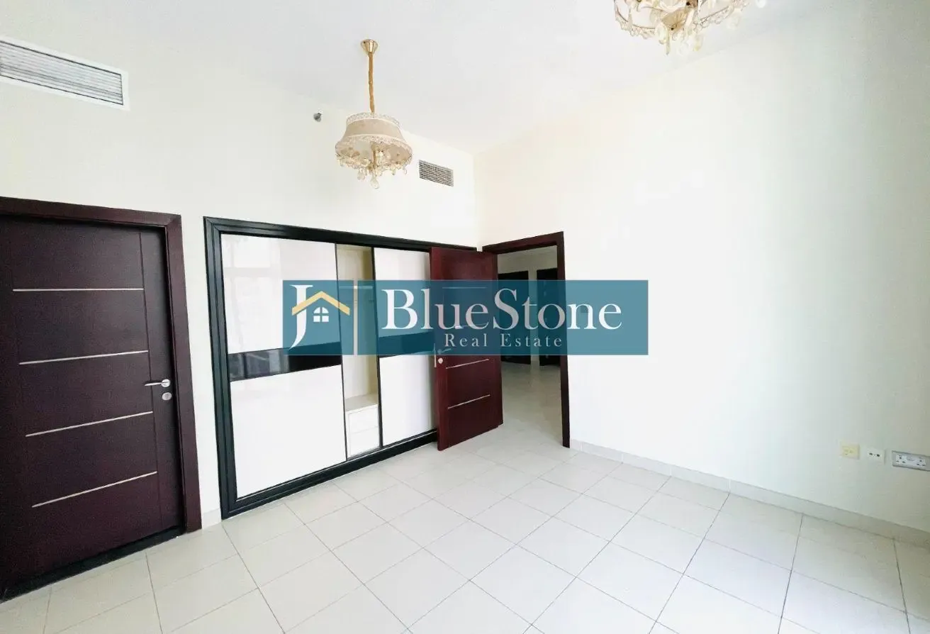 Large One Bed with Maid room | Open View