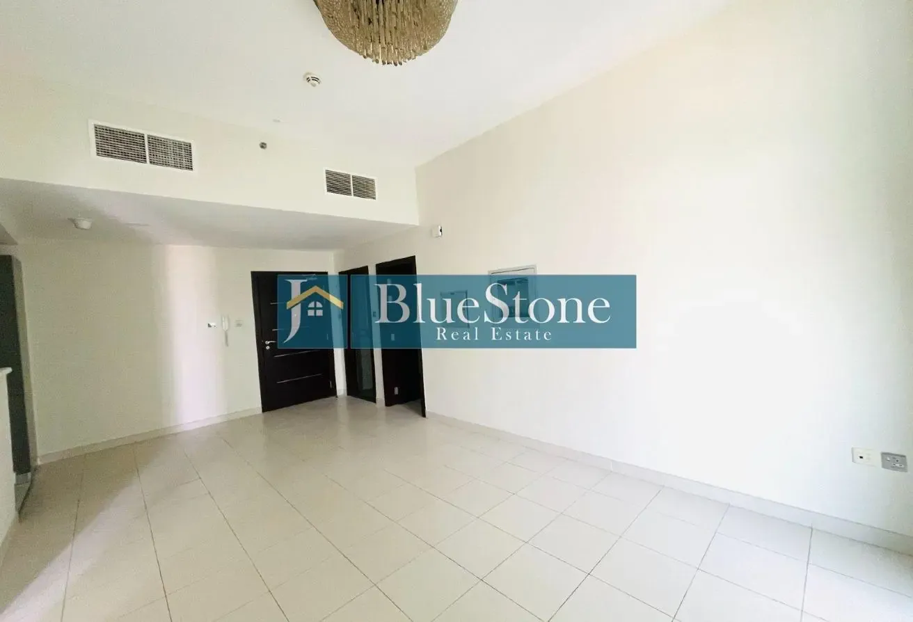 Large One Bed with Maid room | Open View