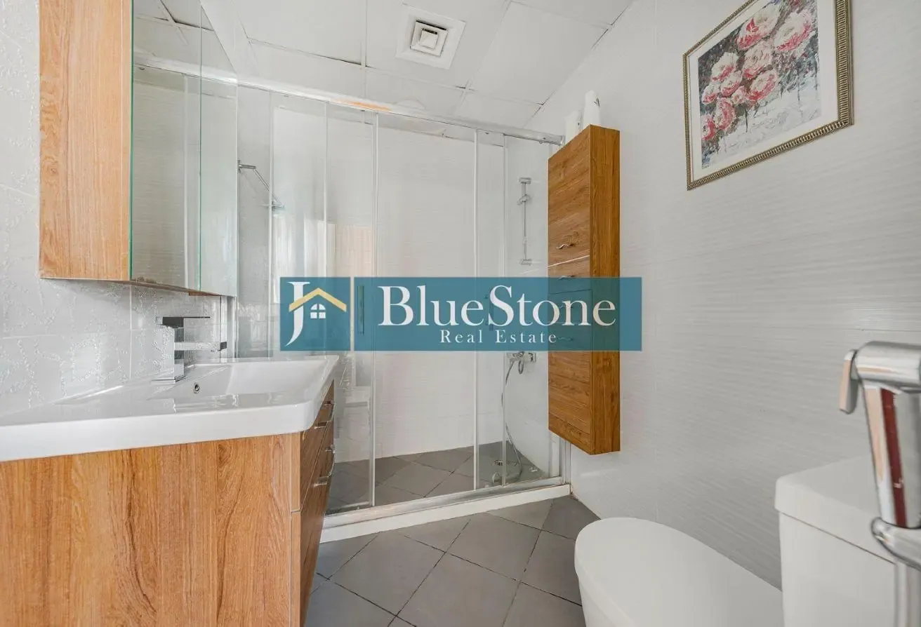 Large One Bed with Maid room | Open View