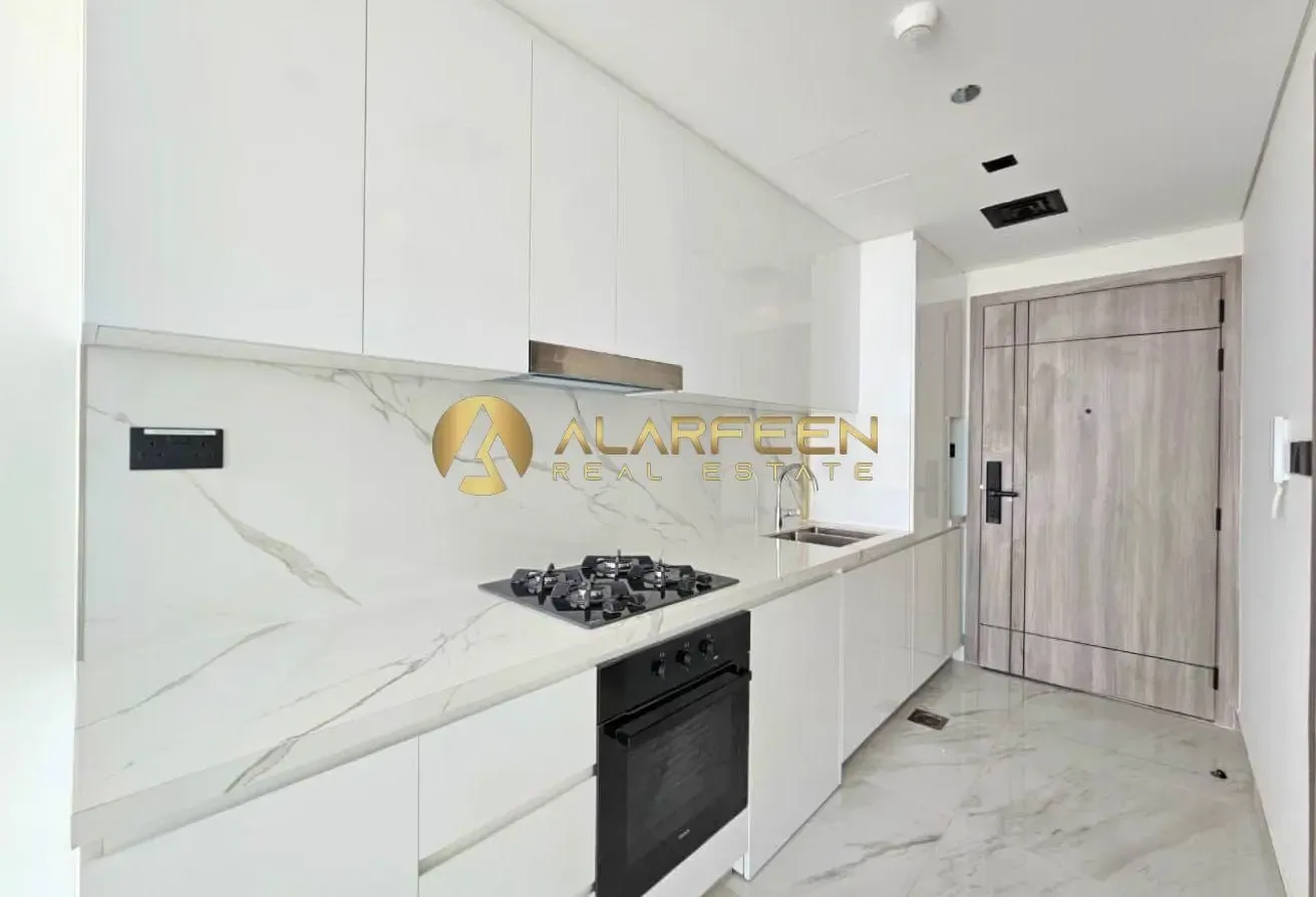 Studio Brand New | Pool View | Ready To Move