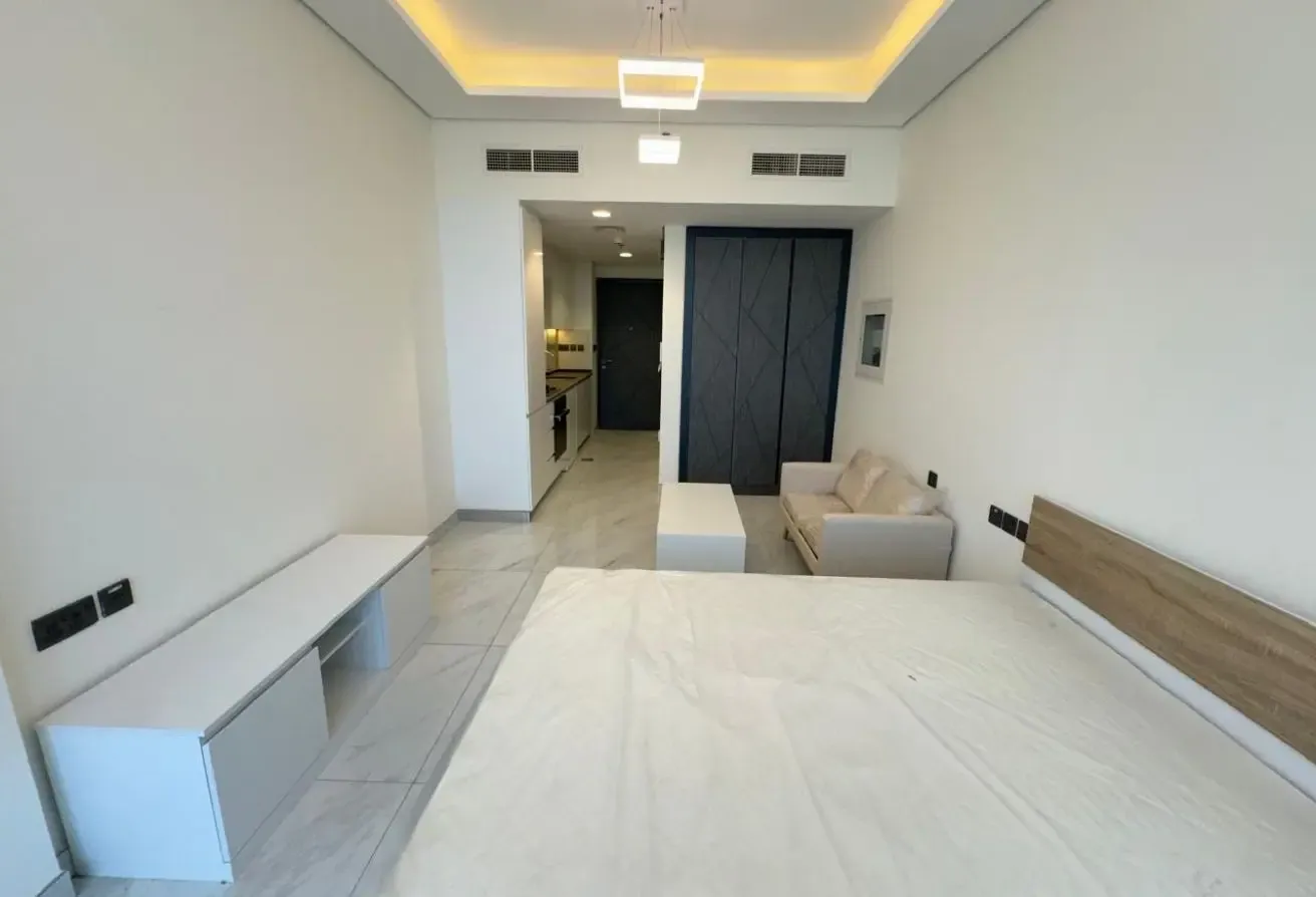FULLY FURNISHED STUDIO| AVAILABLE 4 SEP| HOT DEAL|