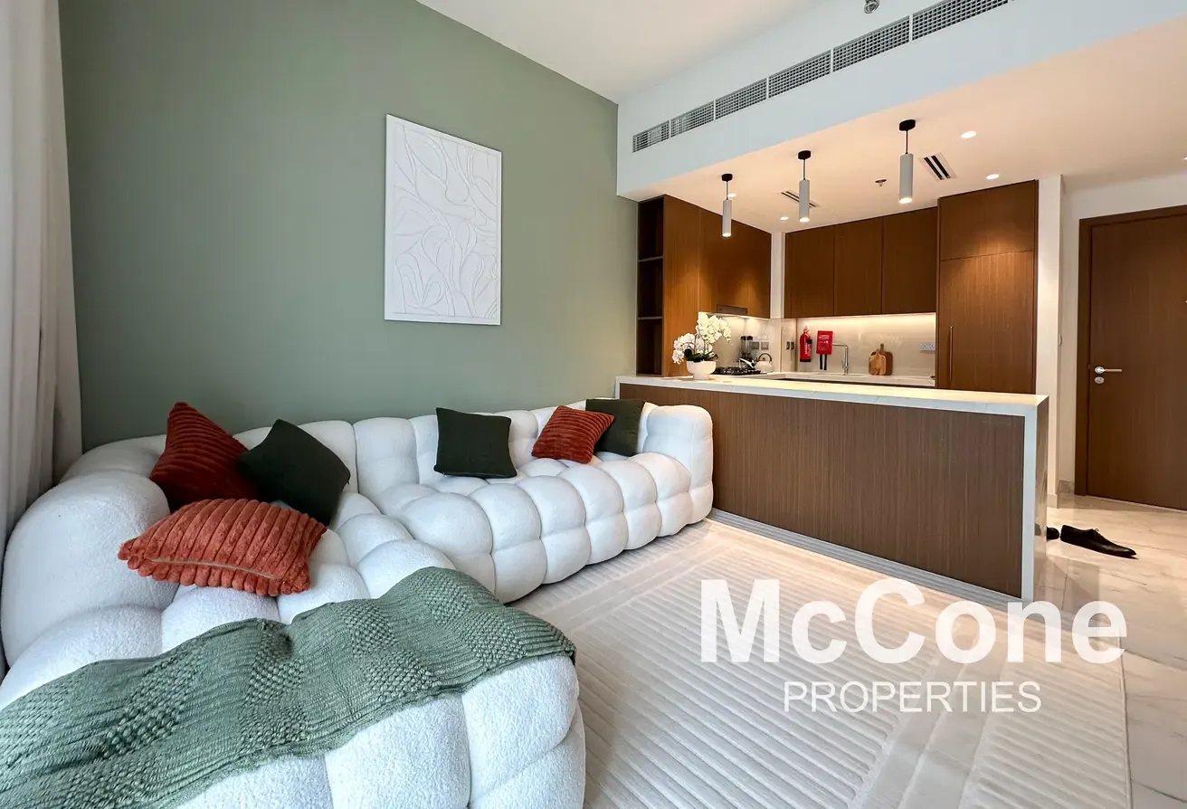 Fully Furnished | Brand New | 6 cheques