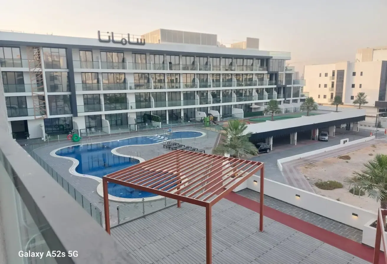 LUXURY FURNISHED STUDIO-AMAZING POOL VIEW-VACANT