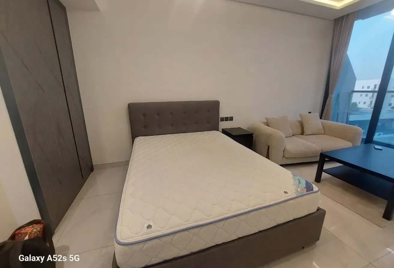 LUXURY FURNISHED STUDIO-AMAZING POOL VIEW-VACANT