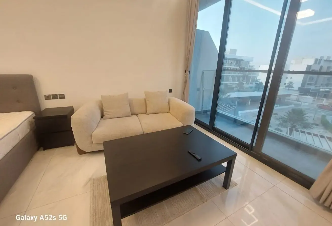 LUXURY FURNISHED STUDIO-AMAZING POOL VIEW-VACANT