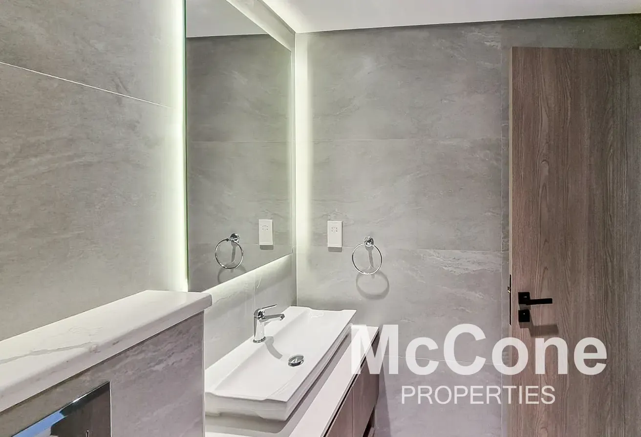 Modern | Pool View | Sleek Finishes