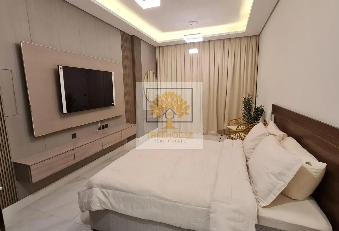 FULLY FURNISHED | 12 CHEQUES | WELL MAINTAINED