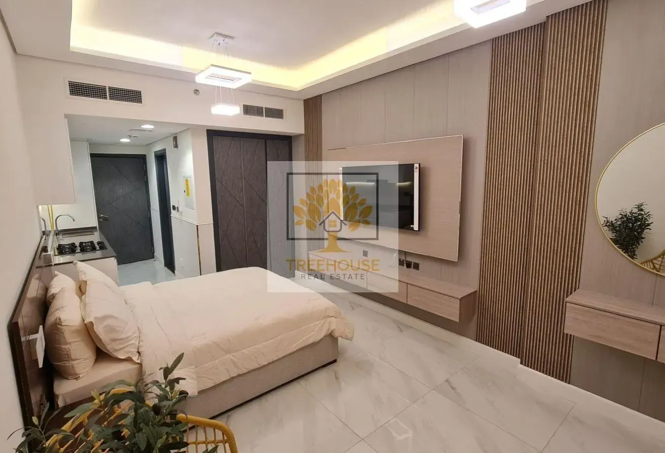 FULLY FURNISHED | 12 CHEQUES | WELL MAINTAINED