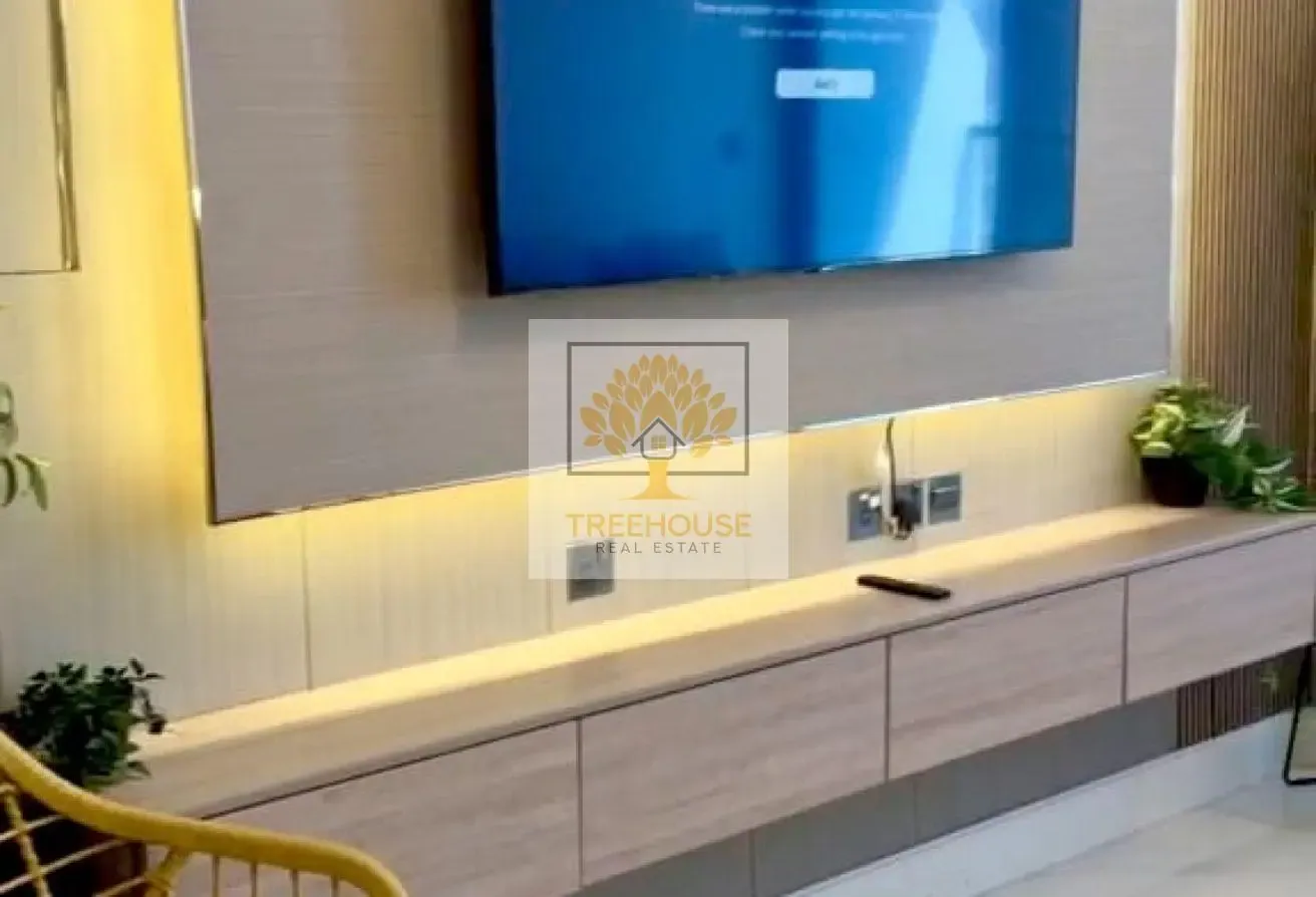FULLY FURNISHED | 12 CHEQUES | WELL MAINTAINED
