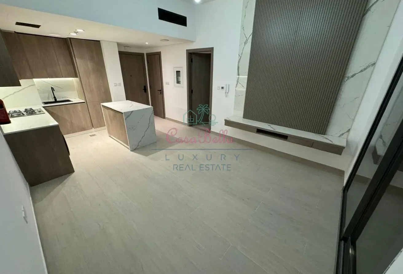Ready to Move-in | Pool View | Spacious Balcony