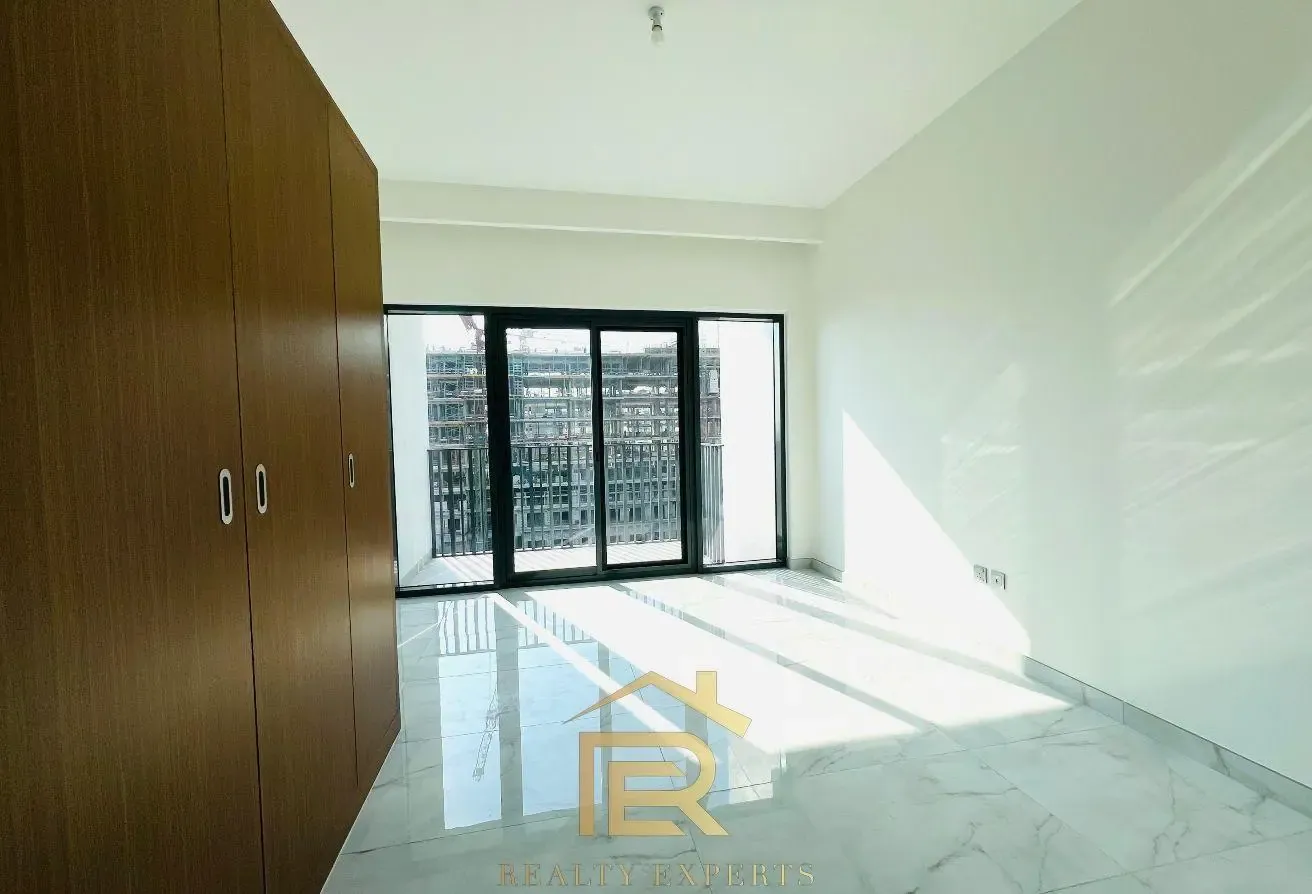 MODERN STUDIO | PRIME LOCATION | GREAT AMENITIES