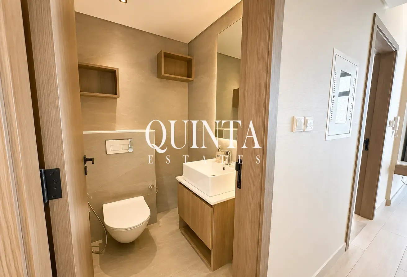 Furnished | Pool View | Vacant | Flexible Cheques