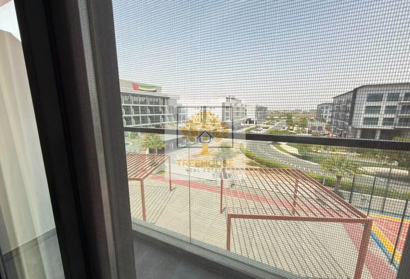 FULLY FURNISHED | 12 CHEQUES | WELL MAINTAINED