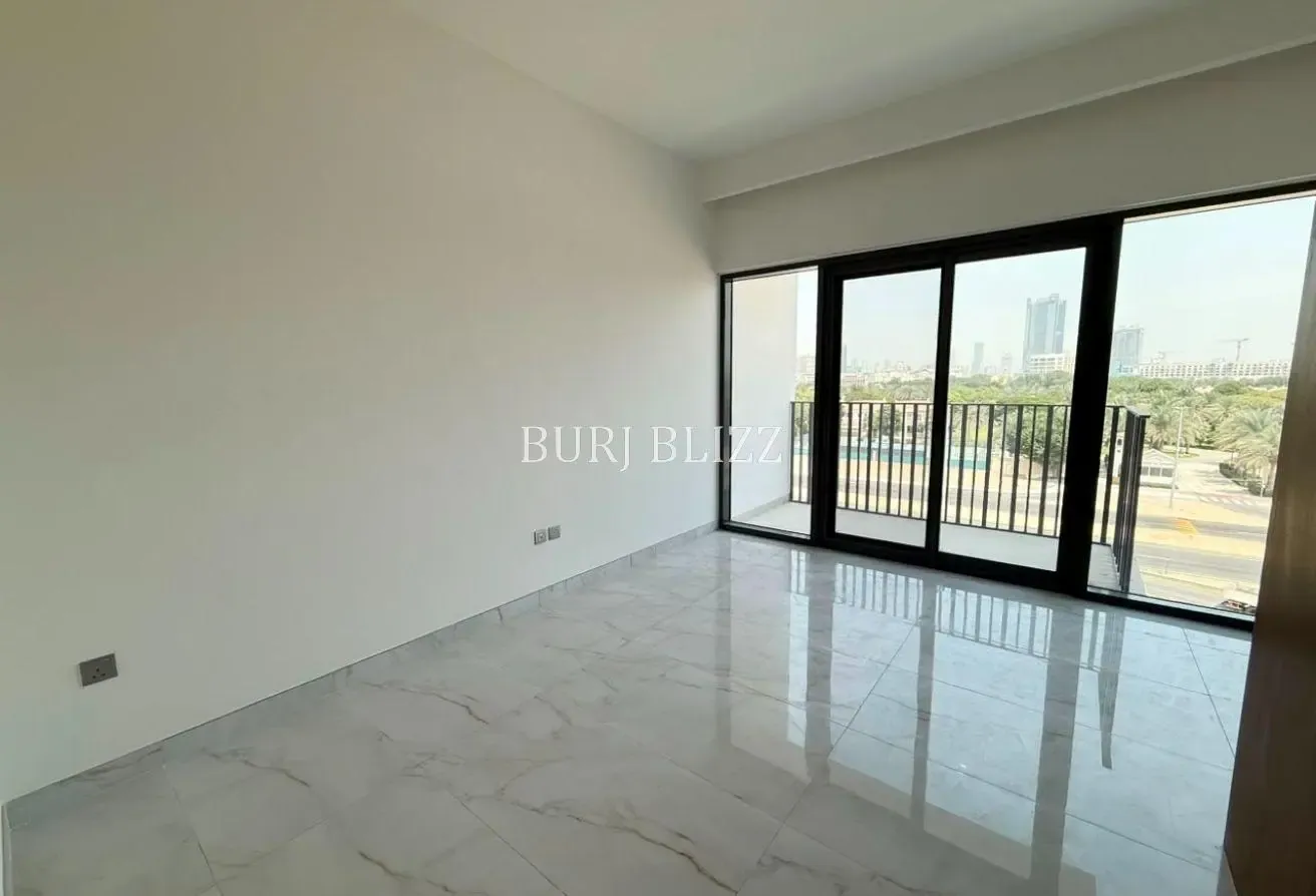 Brand New Studio | Bright Layout | Community View
