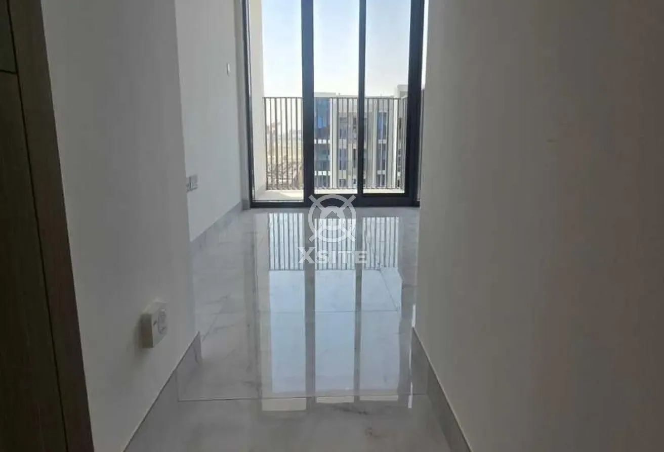 Unfurnished Studio| Equipped Kitchen|Vacant Unit