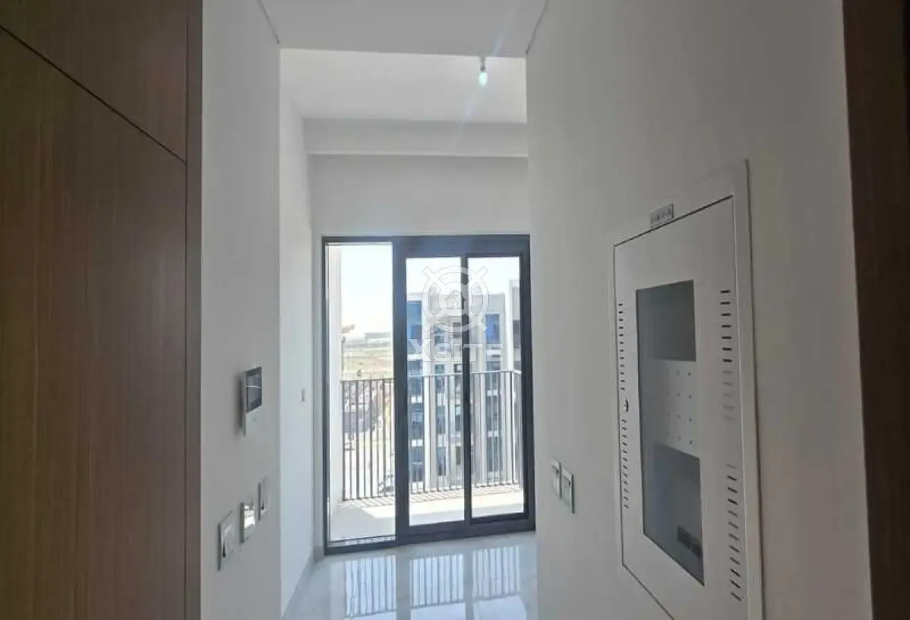 Unfurnished Studio| Equipped Kitchen|Vacant Unit