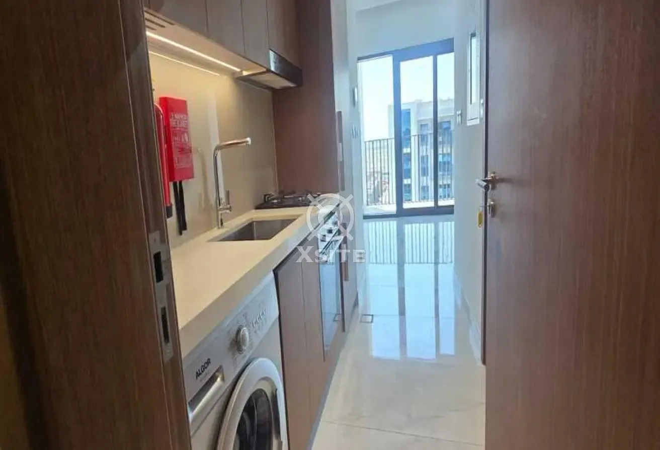 Unfurnished Studio| Equipped Kitchen|Vacant Unit