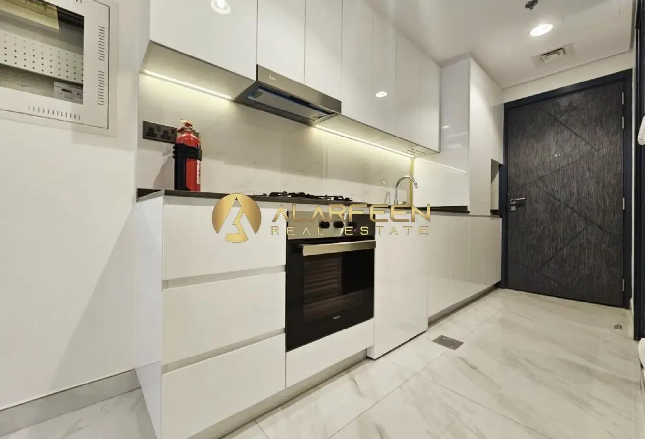 Exquisite Studio | Great Amenities | Fitted Goods