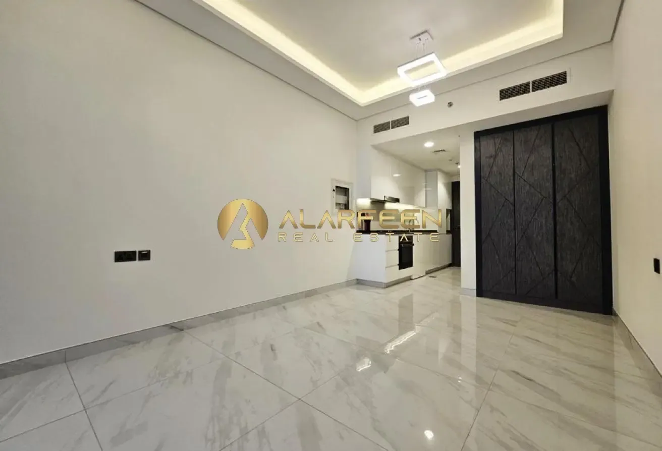 Exquisite Studio | Great Amenities | Fitted Goods