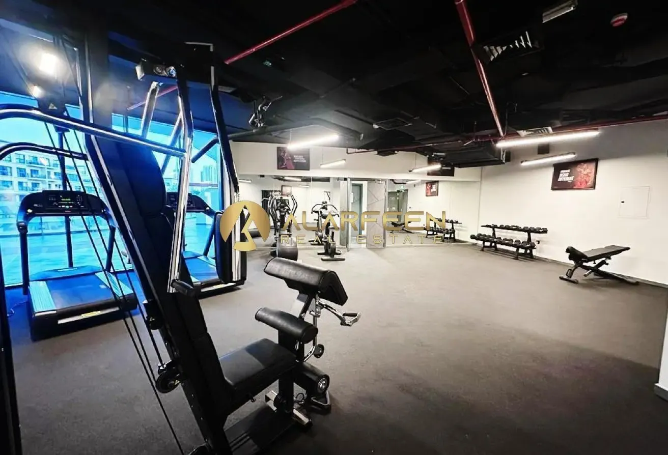 Exquisite Studio | Great Amenities | Fitted Goods