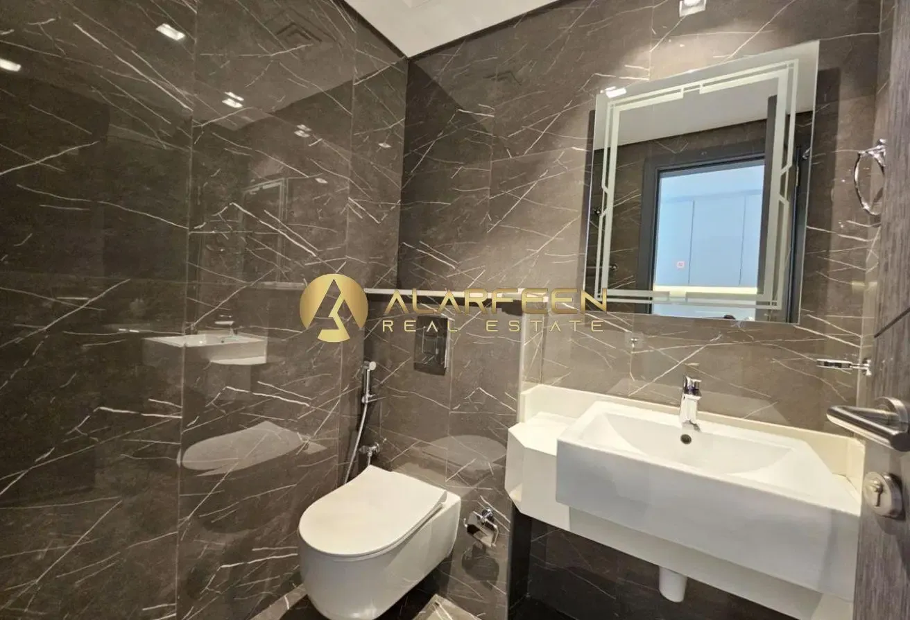 Exquisite Studio | Great Amenities | Fitted Goods