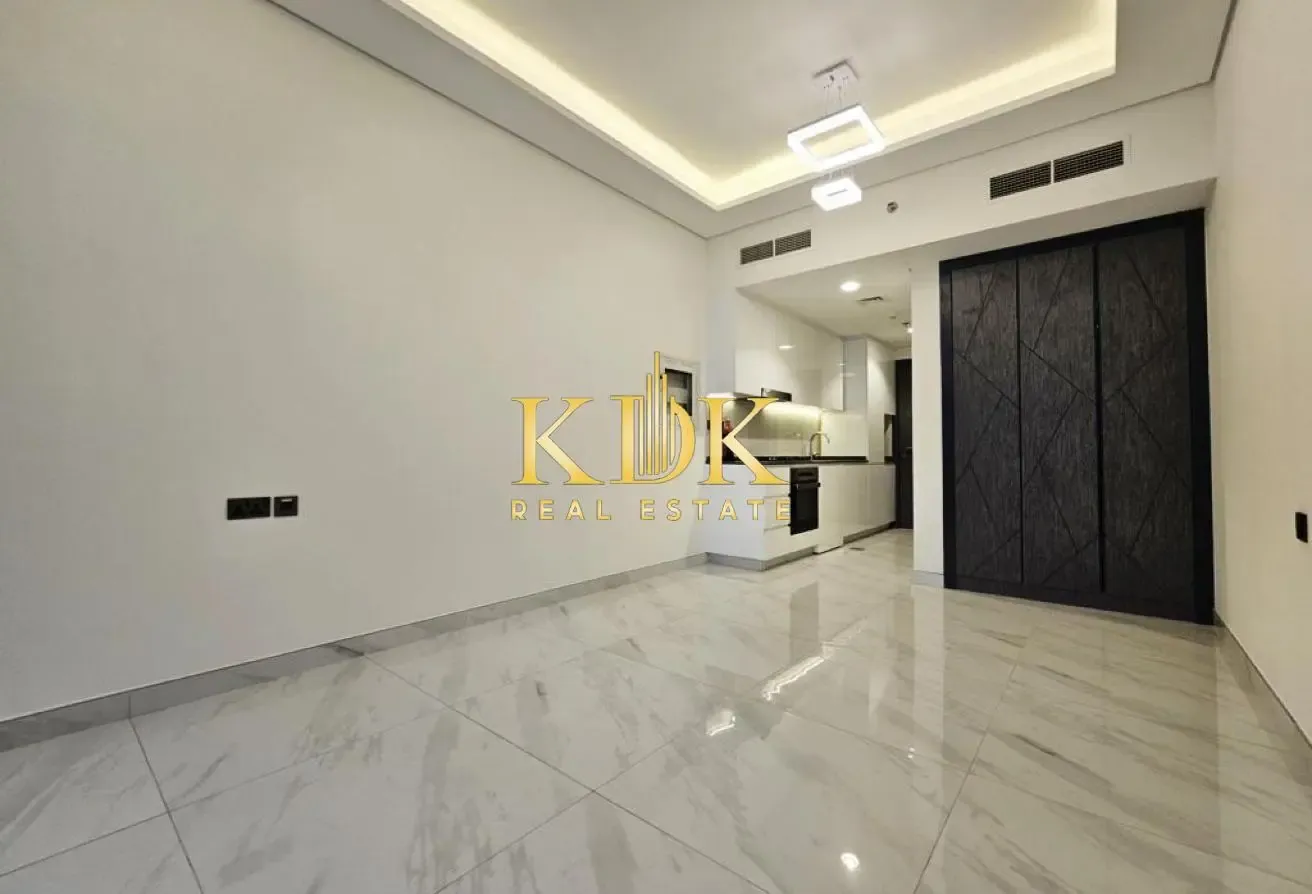 Exquisite Studio | Great Amenities | Fitted Goods