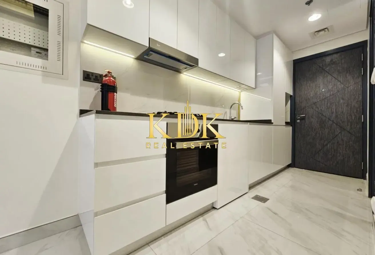 Exquisite Studio | Great Amenities | Fitted Goods