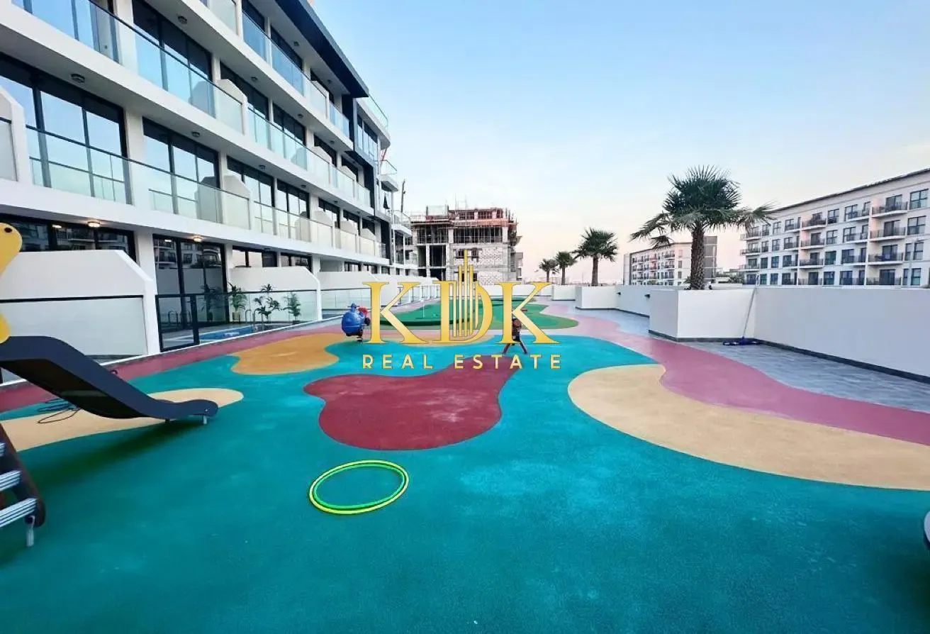 Exquisite Studio | Great Amenities | Fitted Goods