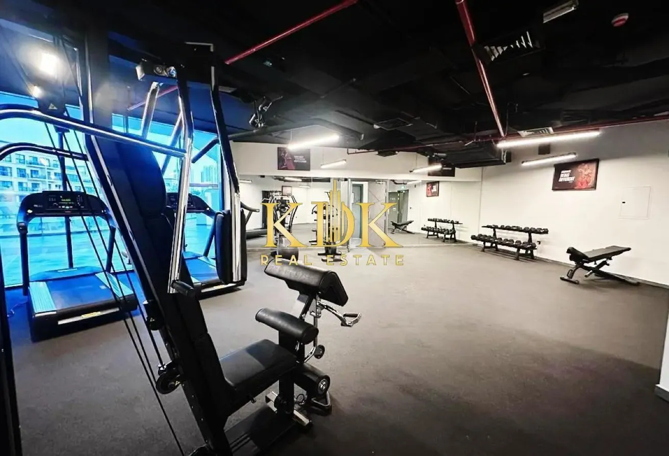 Exquisite Studio | Great Amenities | Fitted Goods