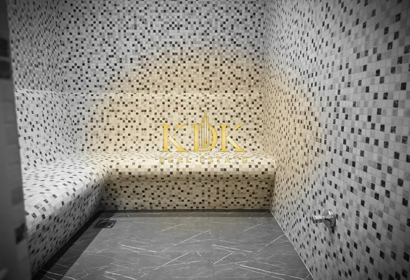 Exquisite Studio | Great Amenities | Fitted Goods