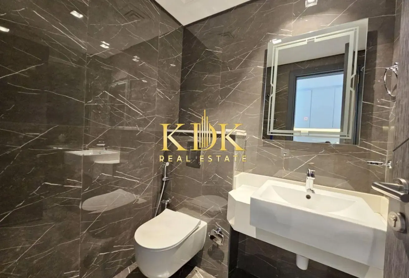 Exquisite Studio | Great Amenities | Fitted Goods