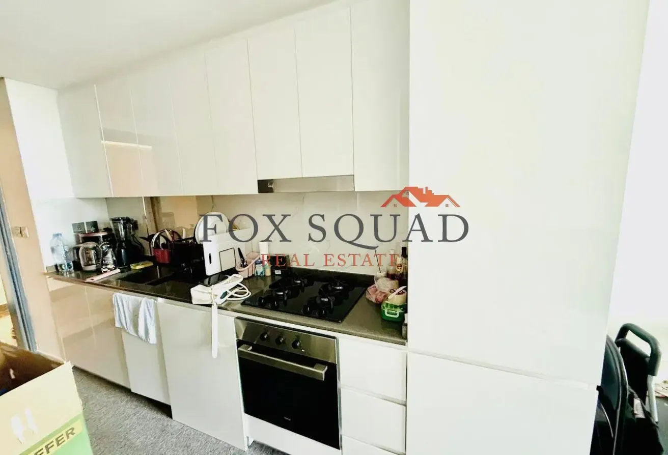 12 CHEQ | BALCONY | WELL FURNISHED | READY TO MOVE