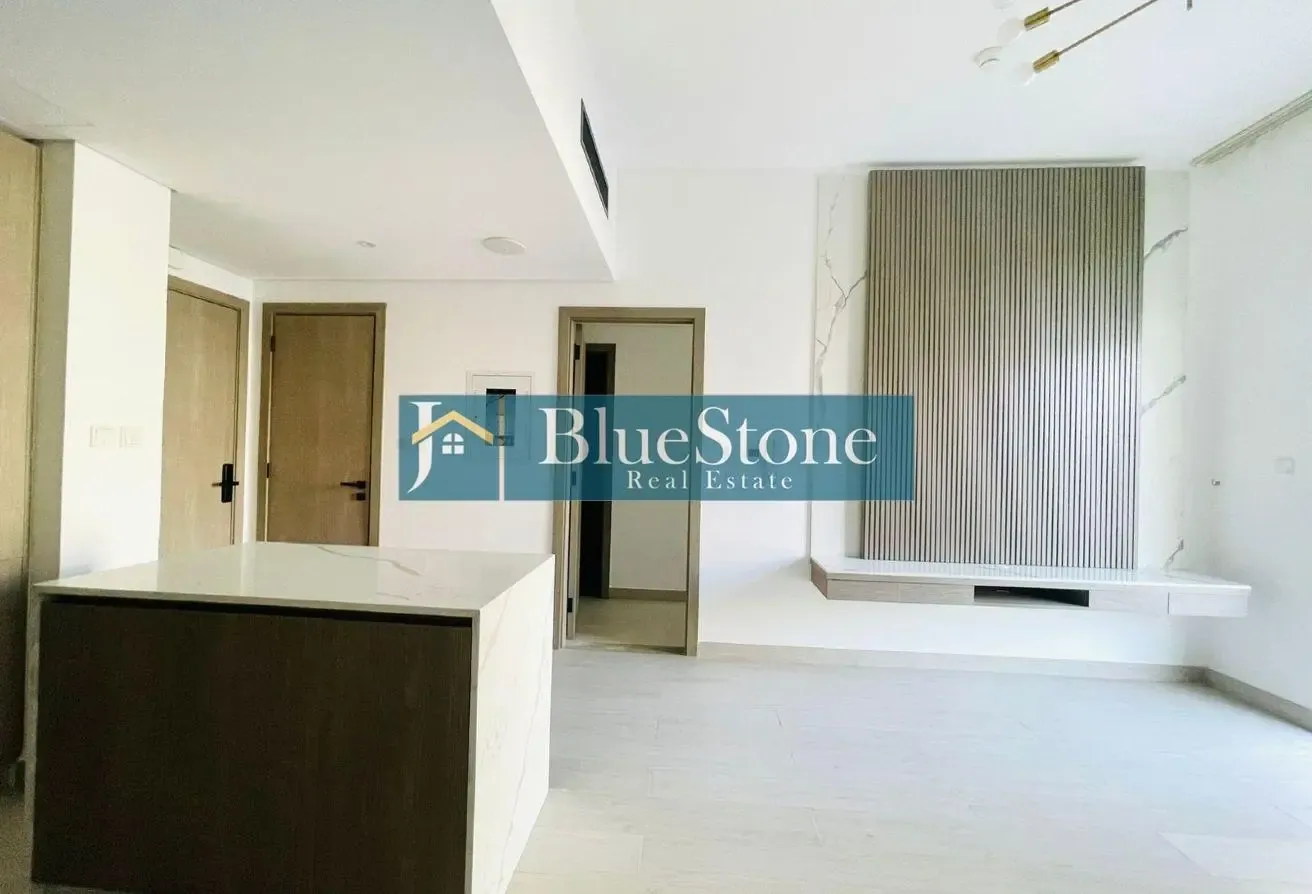 One Bed with Pool View | Vacant