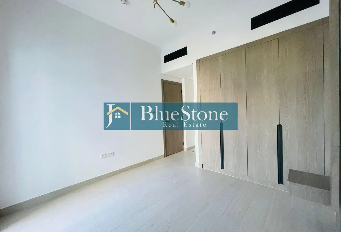 One Bed with Pool View | Vacant