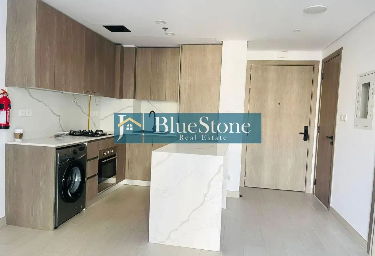 One Bed with Pool View | Vacant