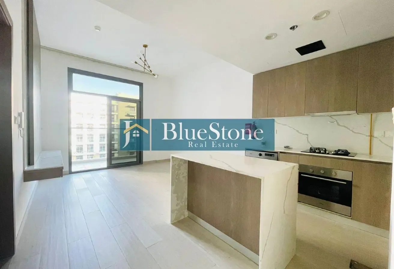 One Bed with Pool View | Vacant