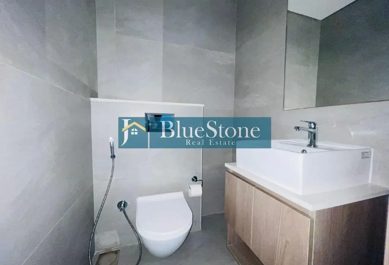 One Bed with Pool View | Vacant
