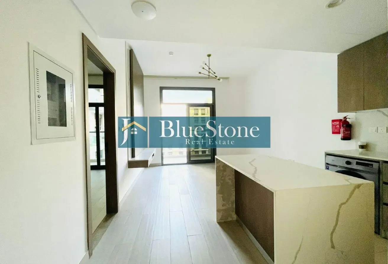 One Bed with Pool View | Vacant