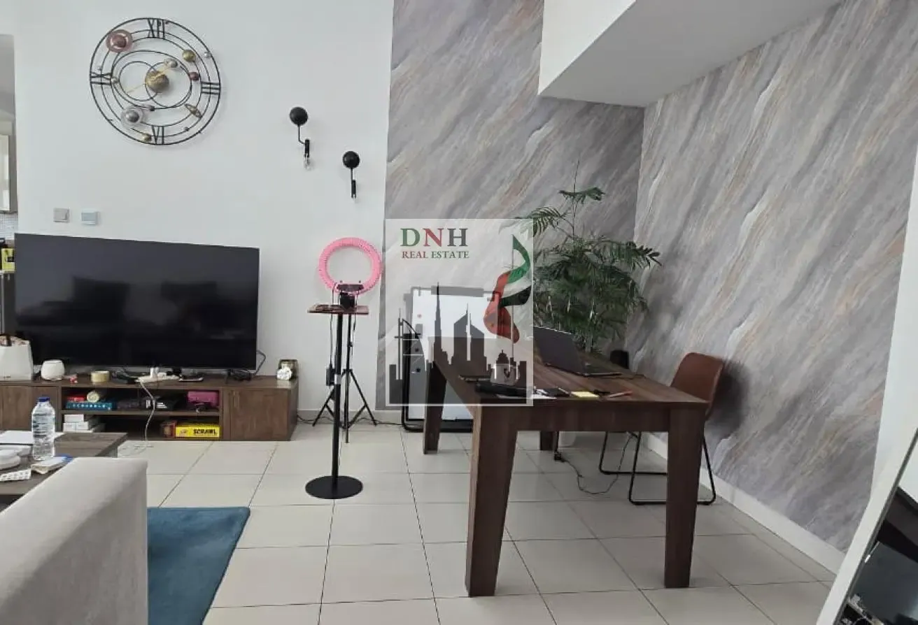 Spacious 2 BR I Premium Spot I Unfurnished